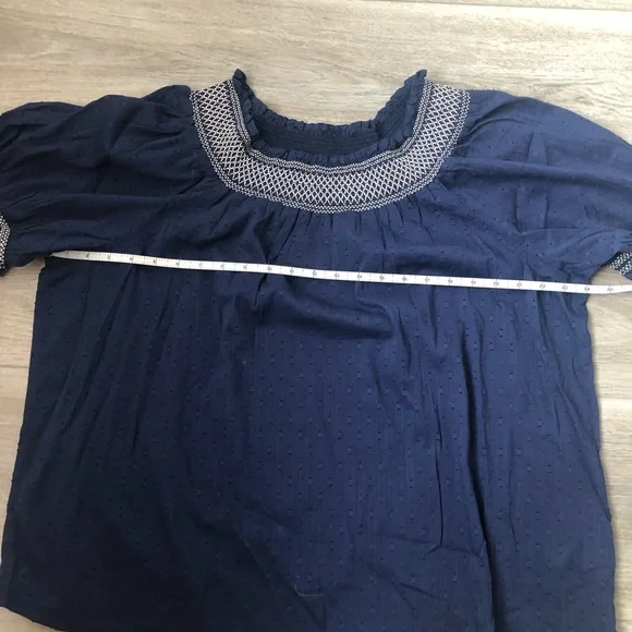 Old Navy Scoop Neck Smocked Blouse Size XL Elastic Neck Off Shoulder Top Navy - Picture 8 of 10